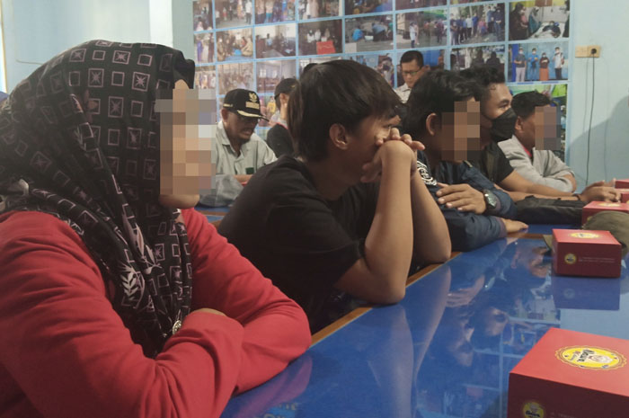 LESU: Warga Grobogan yang menjadi korban perdagangan orang saat dikumpulkan di aula Dinas Sosial, Jumat (14/7).