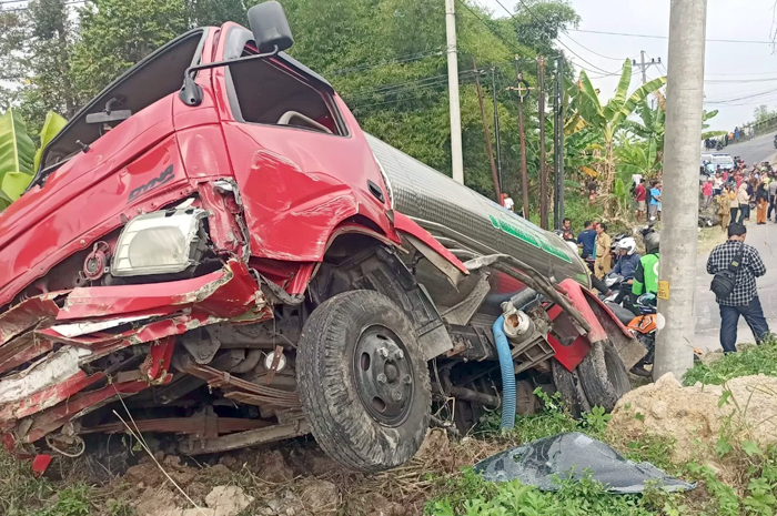 Truk tangki mengalami rem blong di Jalan Untung Suropati, persisnya tikungan turunan Jatibarang, Kecamatan Mijen, Senin (24/7/2023) sekitar pukul 13.15.