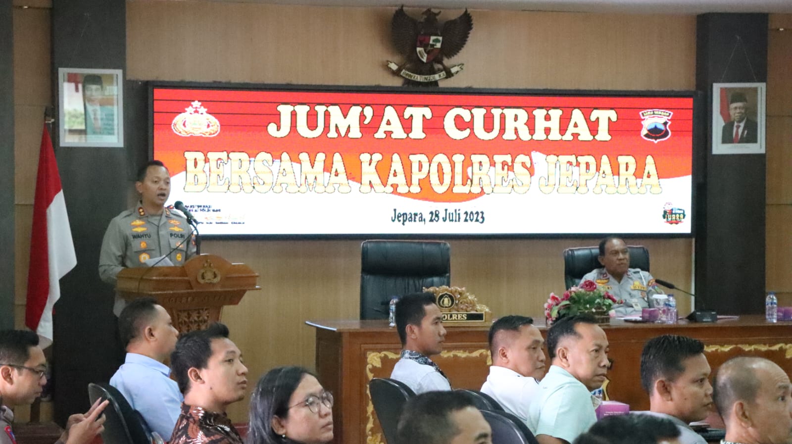 JUMAT CURHAT: Polres Jepara menggelar program Jumat Curhat dengan mengundang Human Resource Department (HRD) perusahaan-perusahaan yang ada di Kabupaten Jepara baru-baru ini.