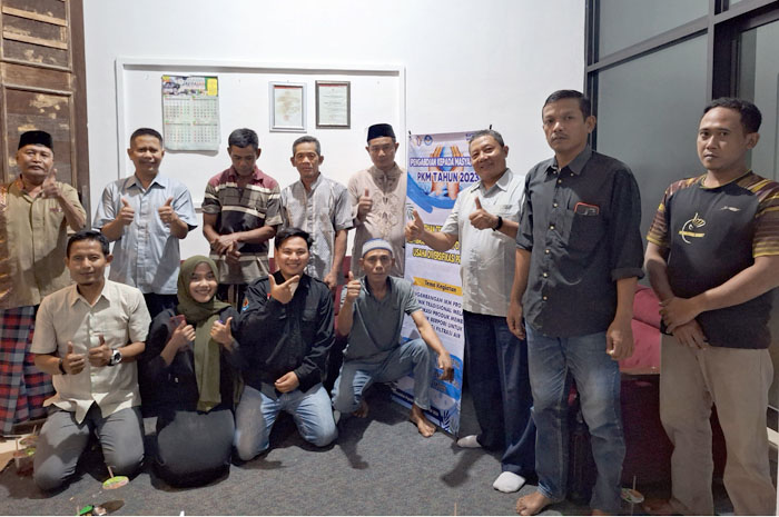 ANTUSIAS: Anggota KUBPP Tanah Aji antusias mengikuti pelatihan yang dilaksanakan oleh Tim PKM UMK.