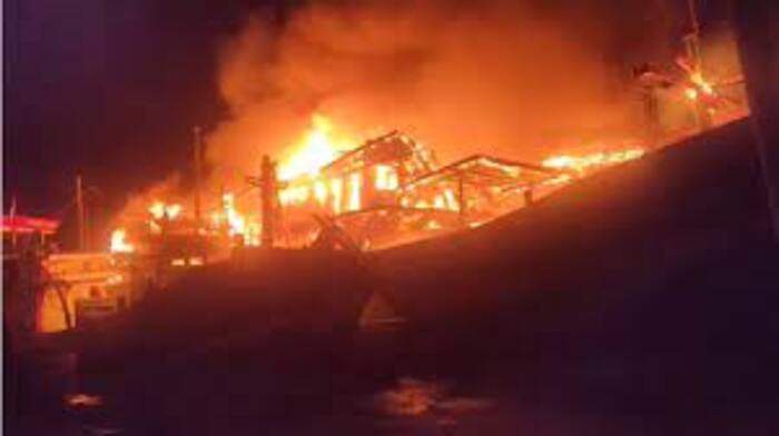 Pelabuhan Jongor, Tegal, Jawa Tengah terbakar