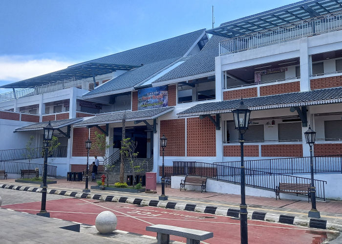 WAJAH BARU: Bangunan Pasar Kreatif yang berada di kompleks Alun-alun Lasem.