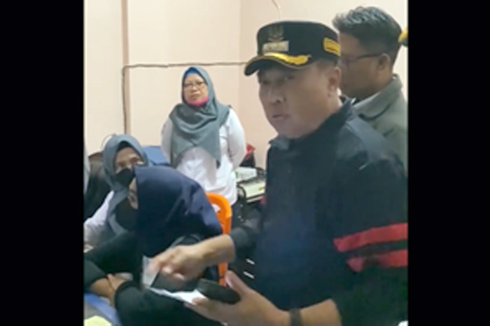 Pj Bupati Jepara Edy Supriyanta melakukan sidak di Pelabuhan Kartini, Rabu (23/8) pagi.