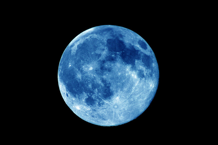 Ilustrasi Blue Moon