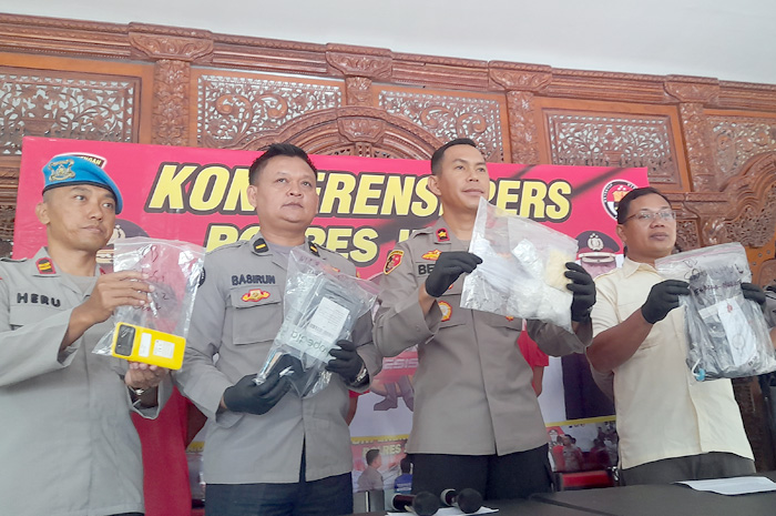MARAK: Polres Jepara memperlihatkan barang bukti tindak pidana narkoba mulai dari sabu, ekstasi, hingga obat dalam press release, Rabu (30/8).