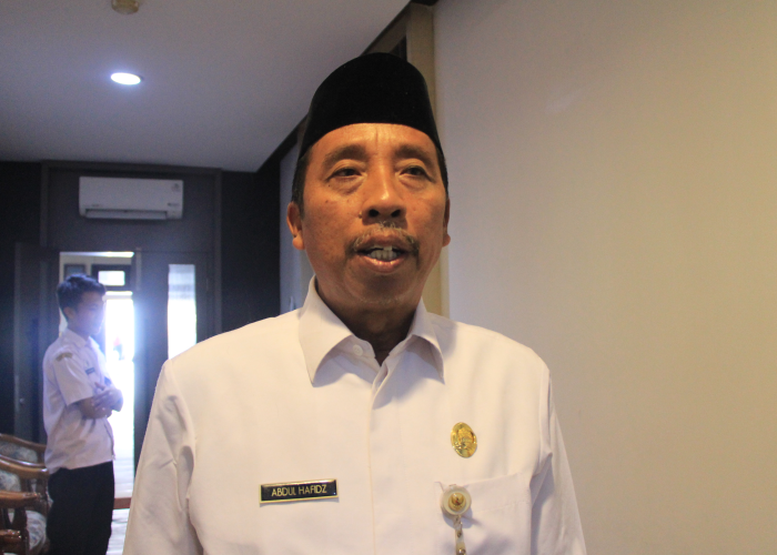 Bupati Rembang, Abdul Hafidz.