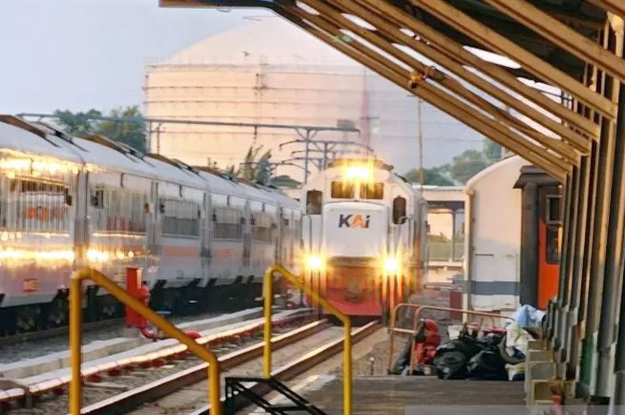 Ilustrasi Kereta Api