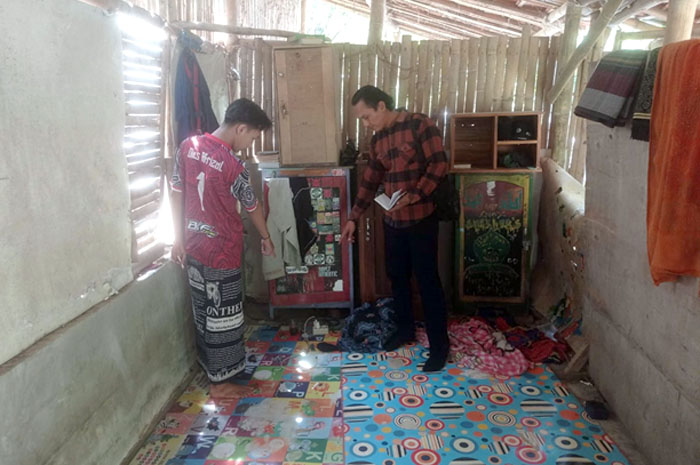 OLAH TKP: Anggoa Polsek Klambu melakukan olah TKP lokasi pencurian di Ponpes Nurul Hikmah Desa/Kecamatan Klambu, Selasa (5/9).