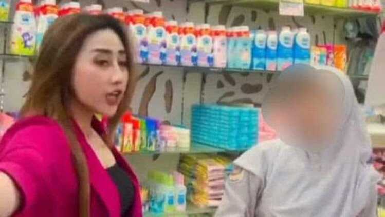 Seleb Tiktok Probolinggo ngamuk di swalayan
