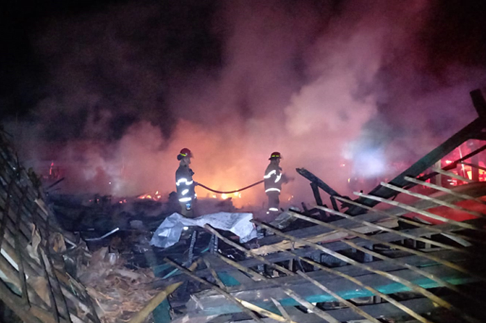 LUDES: Beberapa rumah di Desa Wotbakah, Japah dilalap si jago merah.