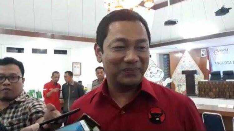 Ketua DPC PDI Perjuangan Kota Semarang Hendrar Prihadi.