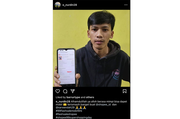 Endang Nurdin berhasil membeli sebuah mobil Avanza bermodalkan uang Rp9 ribu melalui live streaming Flash Sale Shopee Live yang dipandu artis Sarwendah, Rabu (9/9)