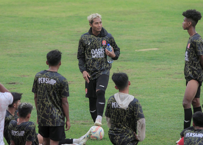 KERJA KERAS: Punggawa Persijap Jepara tengah berlatih jelang laga melawan Persipa Pati belum lama ini.