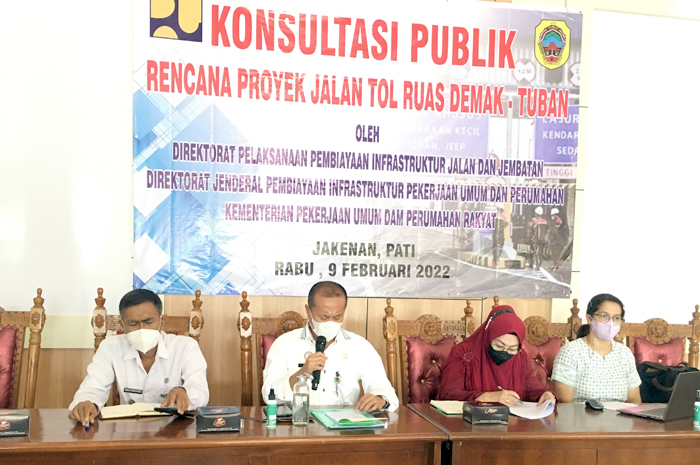DIBAHAS: Pemkab Pati bersama Tim Ahli FBC mengadakan konsultasi publik di Aula Kecamatan Jakenan pada awal 2022 lalu.
