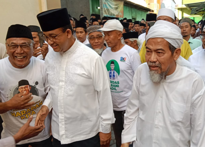SOWAN: Bakal Calon Presiden RI Anies Baswedan sowan ke Ponpes Al Anwar Sarang Rembang pada Minggu (10/1).