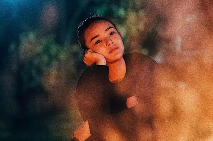 Artis Amanda Manopo.