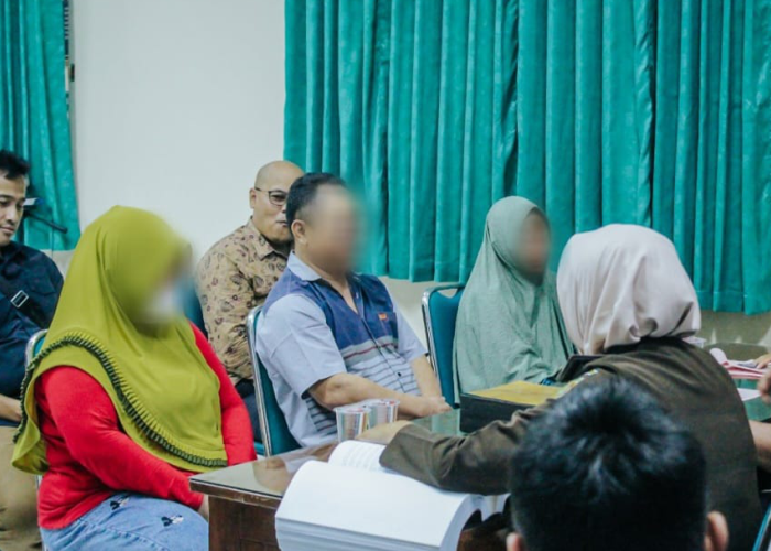 DIAMANKAN: Tiga terdakwa TPPO diserahkan ke Kejari Pati belum lama ini.