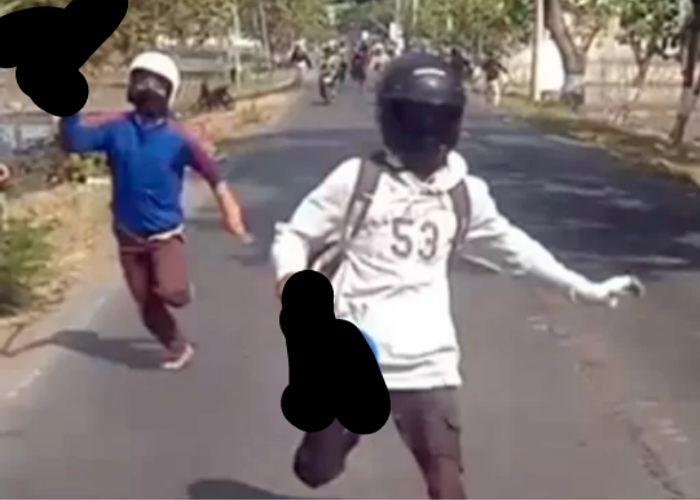 MERESAHKAN: Pelajar SMK di Grobogan terlibat tawuran dengan pelajar SMK dari Pati.