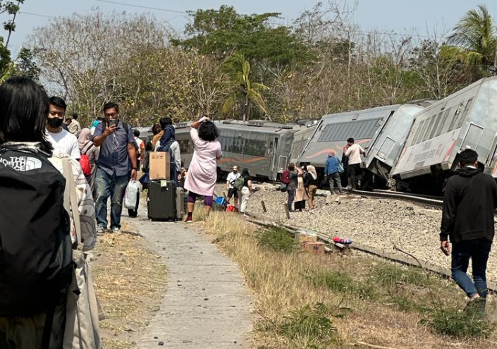 Gerbong kereta api anjlok terjadi di Kulon Progo, Daeah Istimewa Yogyakarta. Hari Ini Selasa (17/10).