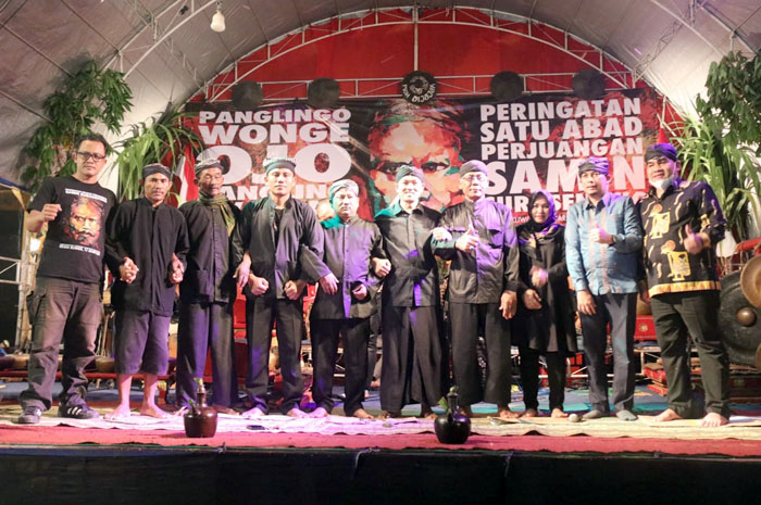 Peringatan satu abad perjuangan Samin Surosentiko yang digelar di Pendopo Pengayoman, Desa Ploso Kediren, Kecamatan Randublatung, Blora, pada Selasa (15-3-2022).