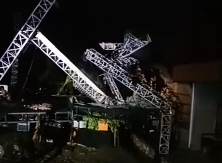 Penampakan panggung pengajian