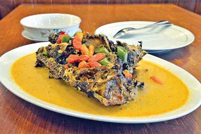 Mangut Kepala Manyung Khas Pati.