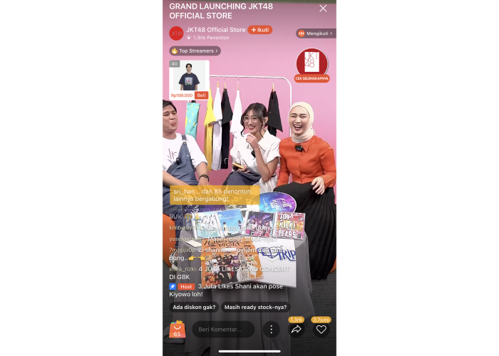 Sumber: Screenshot Shopee Live JKT48 Official Store, Senin (6/11/2023).