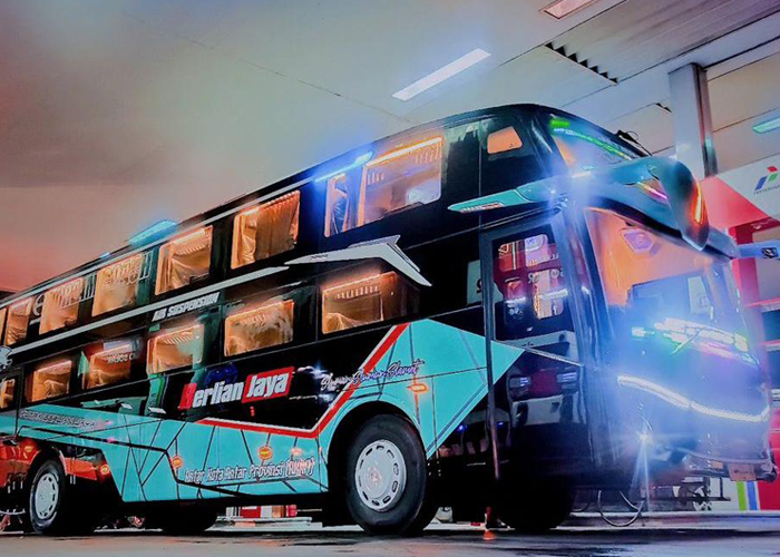 TERBARU: Jetbus 5 Dreamcoach milik PO Berlian Jaya dirilis dari  Karoseri Adi Putro.