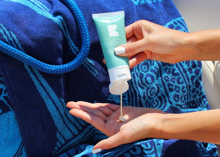 Pengaplikasian sunscreen