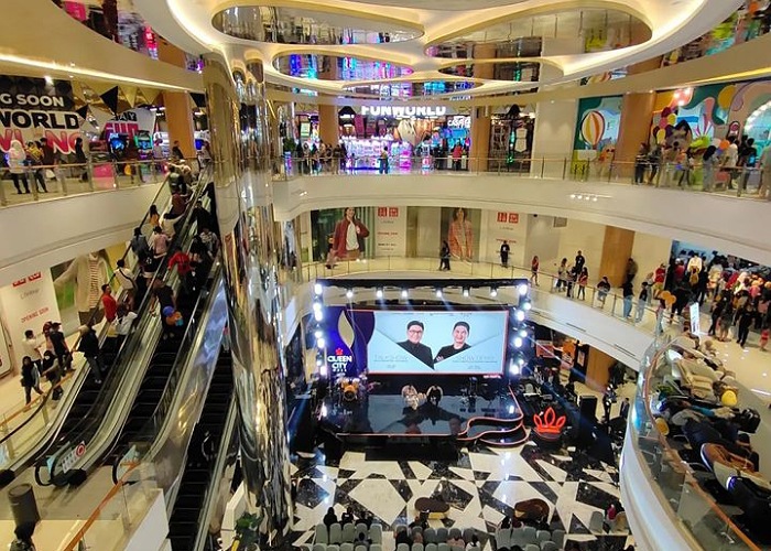 Queen City Mall Semarang