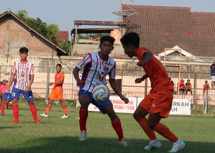 MENANG: Tim PSIR Rembang berhasil mengalahkan Safin Pati dengan skor 2-1 pada Minggu (19/11).