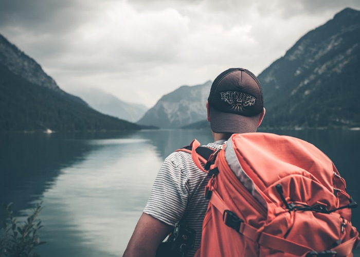 Ilustrasi solo travelling