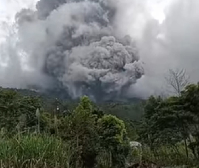 Letusan Gunung Marapi Singgalang di Sumatera Barat