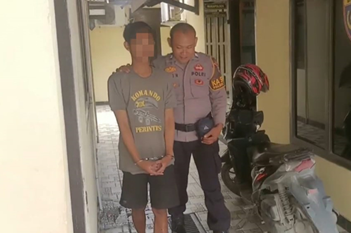 DIAMANKAN: Pencuri cabai di persawahan, Lingkungan Kedusan Kecamatan Wirosari diamankan di Polsek Wirosari.
