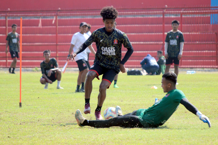 LAGA PENENTUAN: Punggawa Persijap Jepara mengikuti latihan di Stadion GBK jelang laga kandang lawan Gresik United.