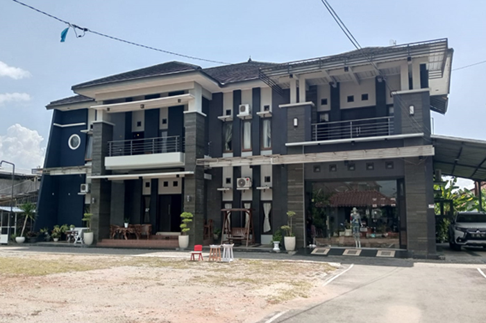 SEPI: Sebuah rumah milik pengusaha alsintan di Desa Winong Pati Kota yang digeledah KPK pada Minggu (10/12).
