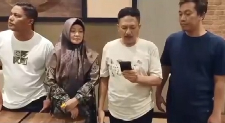Pembacaan surat terbuka Aditya Rosadi, warga Rembang yang jadi tersangka kasus pembunuhan di Gresik