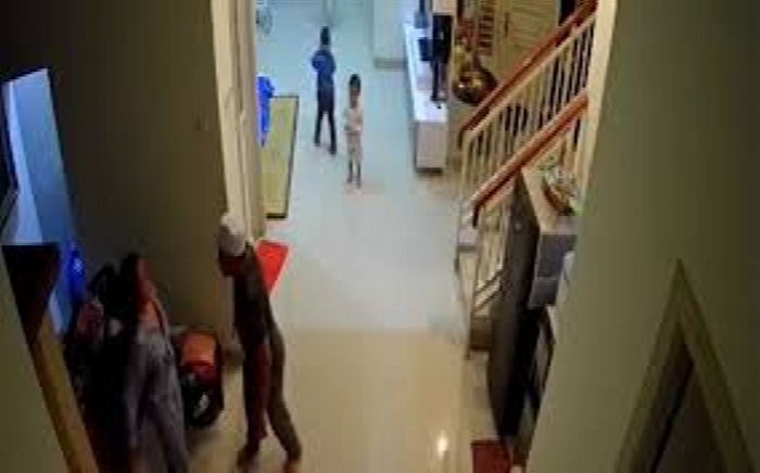 TANGKAPAN LAYAR: Video viral KDRT yang dilakukan ASN BNN di Bekasi Terhadap Istrinya.