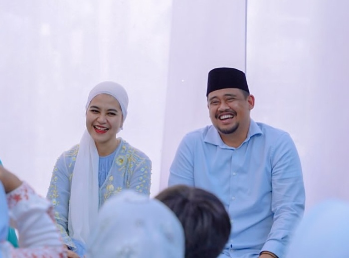 POSTINGAN: Bobby Nasution Sumringah Bareng Kahiyang Ayu.