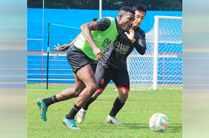 SPIRIT: Para penggawa Persijap Jepara mengikuti latihan di Stadion GBK Jepara belum lama ini.