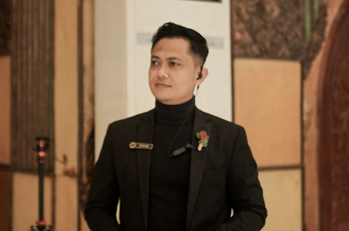 Titis Bowo Eko Prasetyo saat memimpin EO.