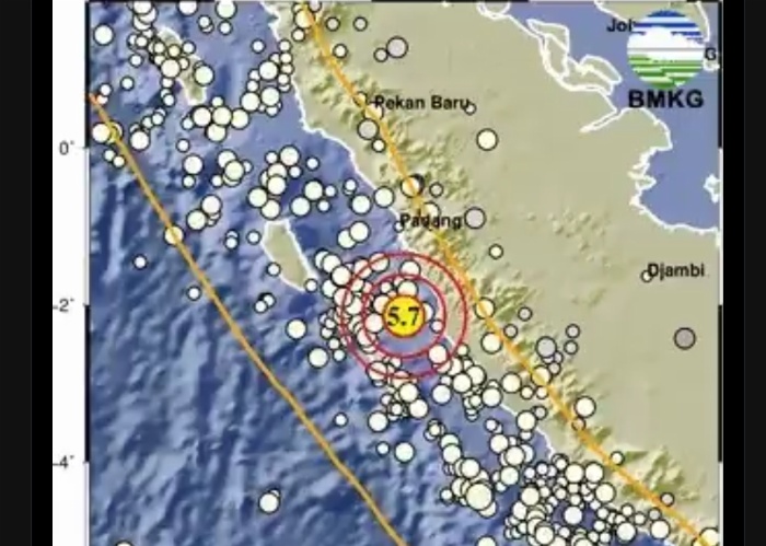 BMKG: Gempa (M) 5,7 mengguncang wilayah Pesisir Selatan, Sumatera Barat Senin (5/2).