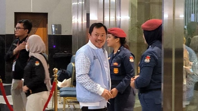 SOSOK: Dokter Terawan yang duduk di barisan pendukung Prabowo-Gibran saat debat capres, Minggu (4/2).