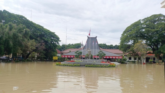 KONDISI TERKINI: Kantor Bupati Grobogan terendam banjir, Rabu (7/2).
