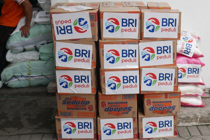 BANTU KORBAN BANJIR: Paket Sembako bantuan dari BRI Peduli TJSL yang diberikan korban banjir di Grobogan dari BRI Cabang Purwodadi.