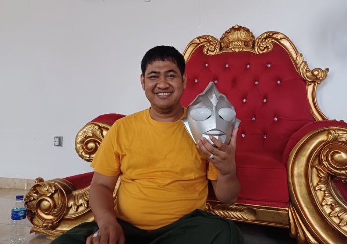WAWANCARA: Jamaludin Malik, caleg DPR RI Dapil 2 Jateng yang terkenal dengan strategi kampanye mengenakan kostum &ldquo;ultraman&rdquo;.