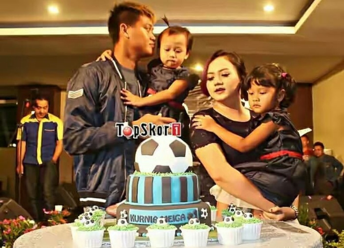 Kebersamaan Kurnia Meiga dan Istrinya Azizah Hermansyah.