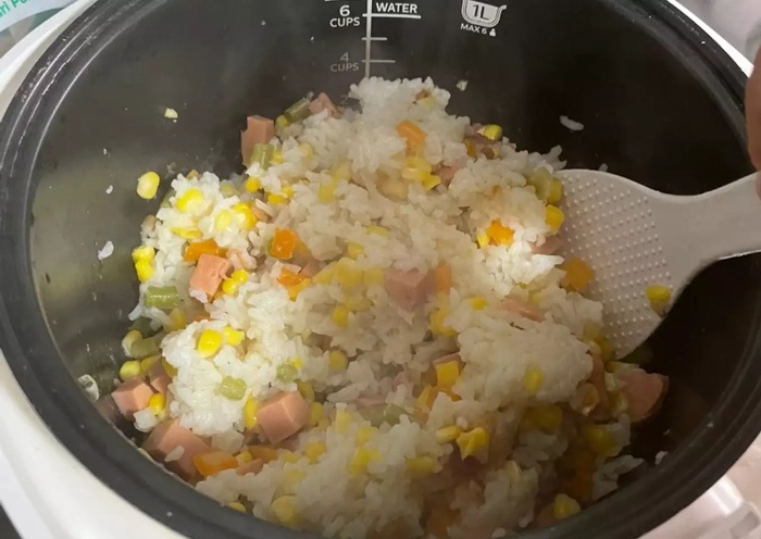 Resep Nasi Goreng Rice Cooker, menu sahur paling simple.
