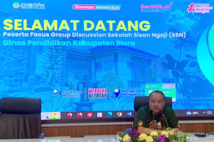 PERSIAPAN: Kepala Dinas Pendidikan Kabupaten Blora pimpin acara Focus Group Discussion Sekolah Sisan Ngaji .