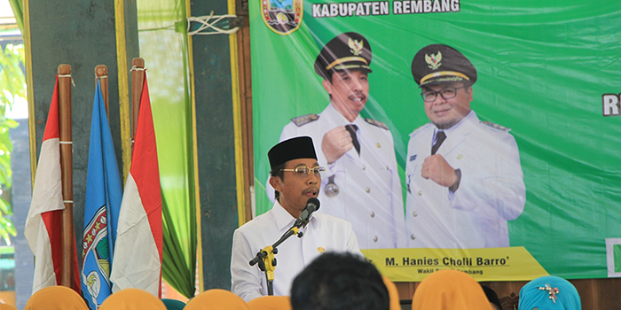 ARAHAN: Bupati Rembang, Abdul Hafidz beri arahan kades di acara musyawarah perencanaan pembangunan (musrenbang) beberawa waktu lalu.